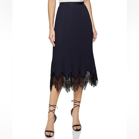 Reiss Ania Pleated Lace Skirt in Navy - Picture 2 of 5